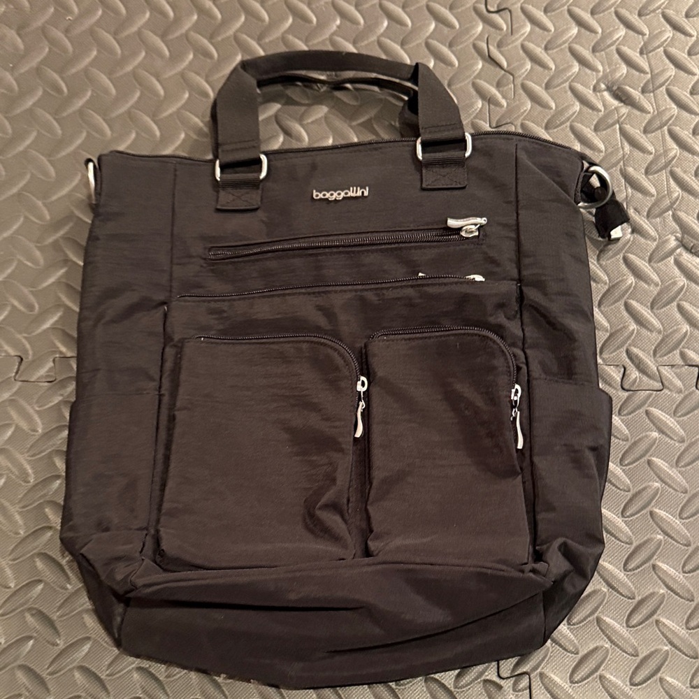 Baggallini Black Laptop Bag / Backpack